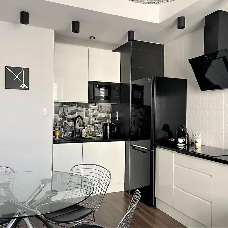 Space 2 Center Varşova