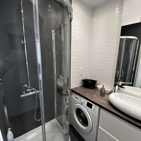 Apartment Space 2 Center