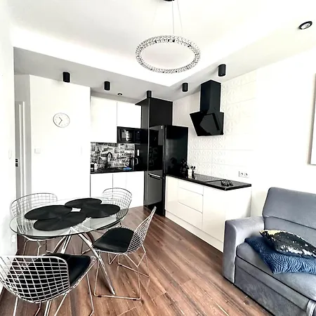 Apartment Space 2 Center